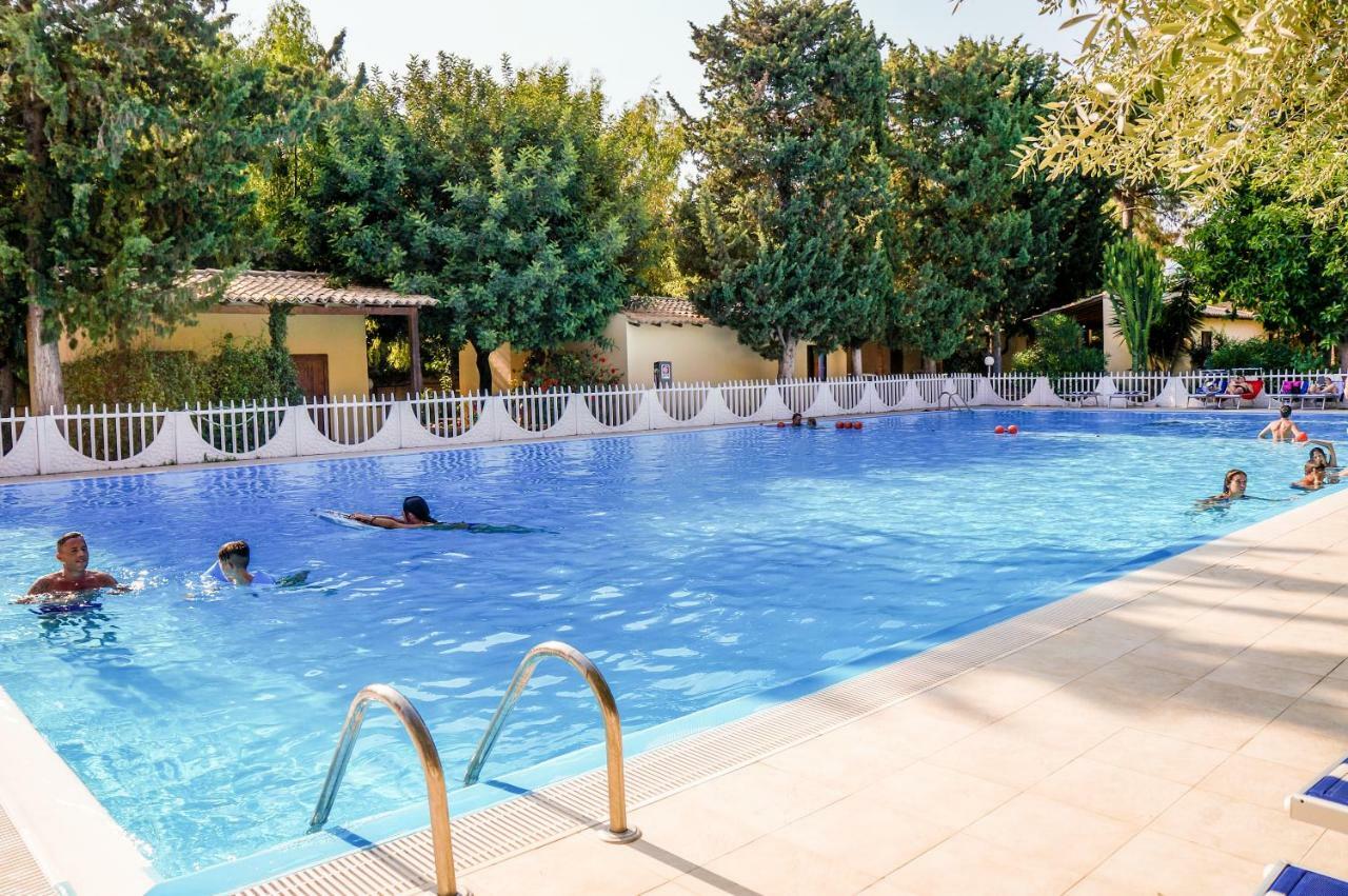 מרינה די רגוזה Hotel Baia Del Sole מראה חיצוני תמונה