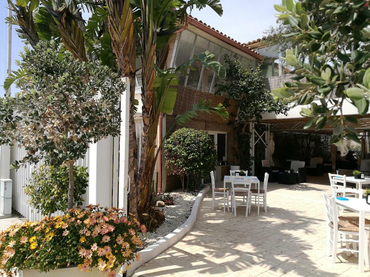 מרינה די רגוזה Hotel Baia Del Sole מראה חיצוני תמונה